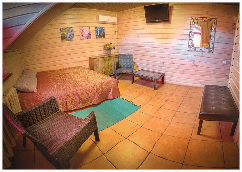 Hotel Bannyi Dvir Uzyn Extérieur photo